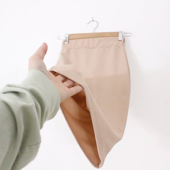 *Seductions Beige Crepe Pencil Skirt - Picture 5 of 7